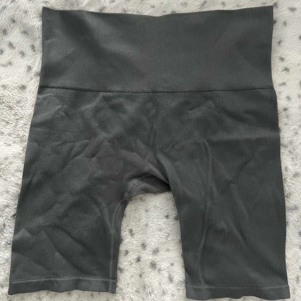 Wild Fable Black ribbed biker shorts Size M